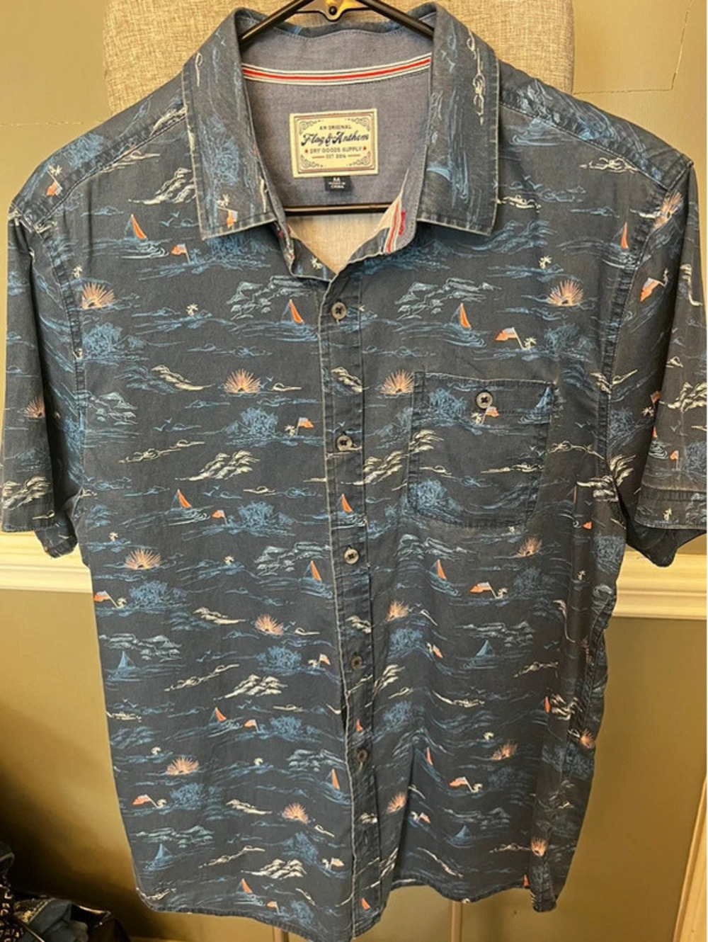Flag & Anthem Men’s size Medium short sleeve button up shirt
